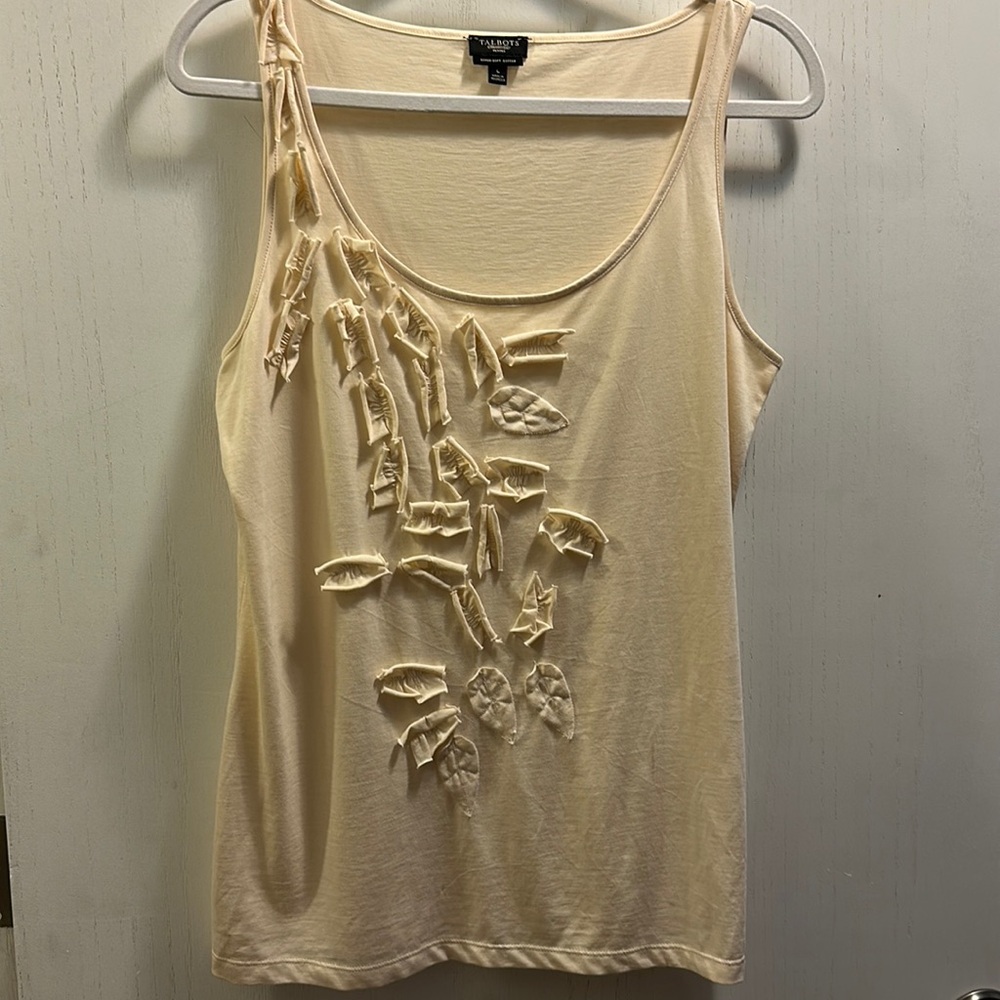 Talbots 100% pima cotton tank. Cream. Size Large. Design on front. EUC